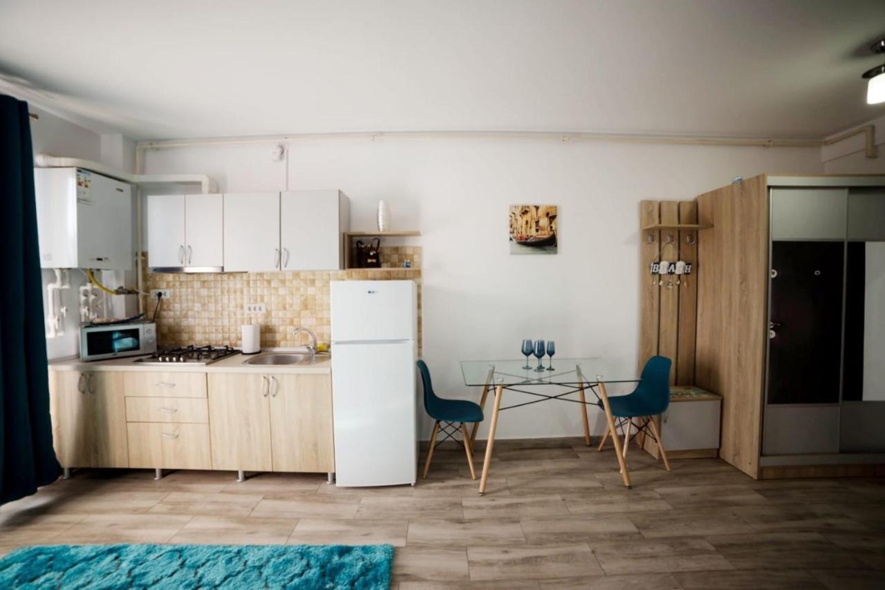 Kazeboo Beach Apartment Năvodari Esterno foto